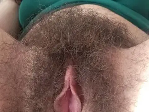 Getting bushier and bushier 🤤